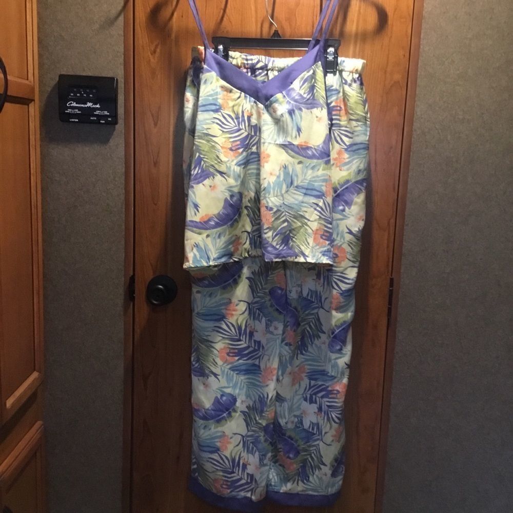 NWT. Forever 21 Brand Women’s Pajama Set Size Medium